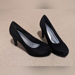 Brand new It's OK black heels